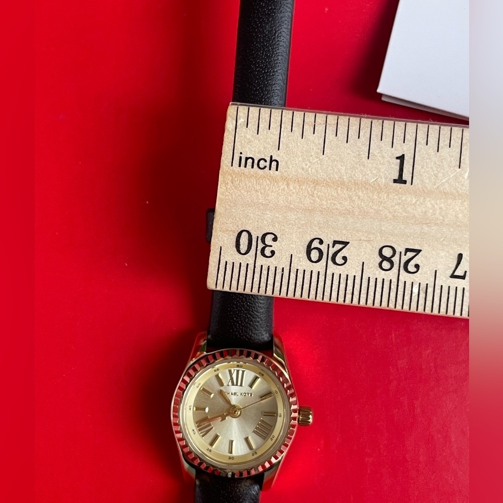 MICHAEL KORS WATCH,Michael Kors Gold and Black Watch - Picture 3 of 12